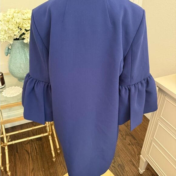 Banana Republic Bell-Sleeve Coat - Picture 5 of 7